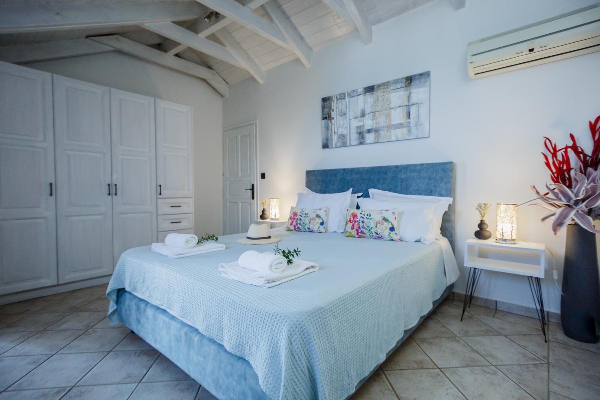 Tonias Houses - Thea House And Vrachos Attic Appartment اليكاناس المظهر الخارجي الصورة