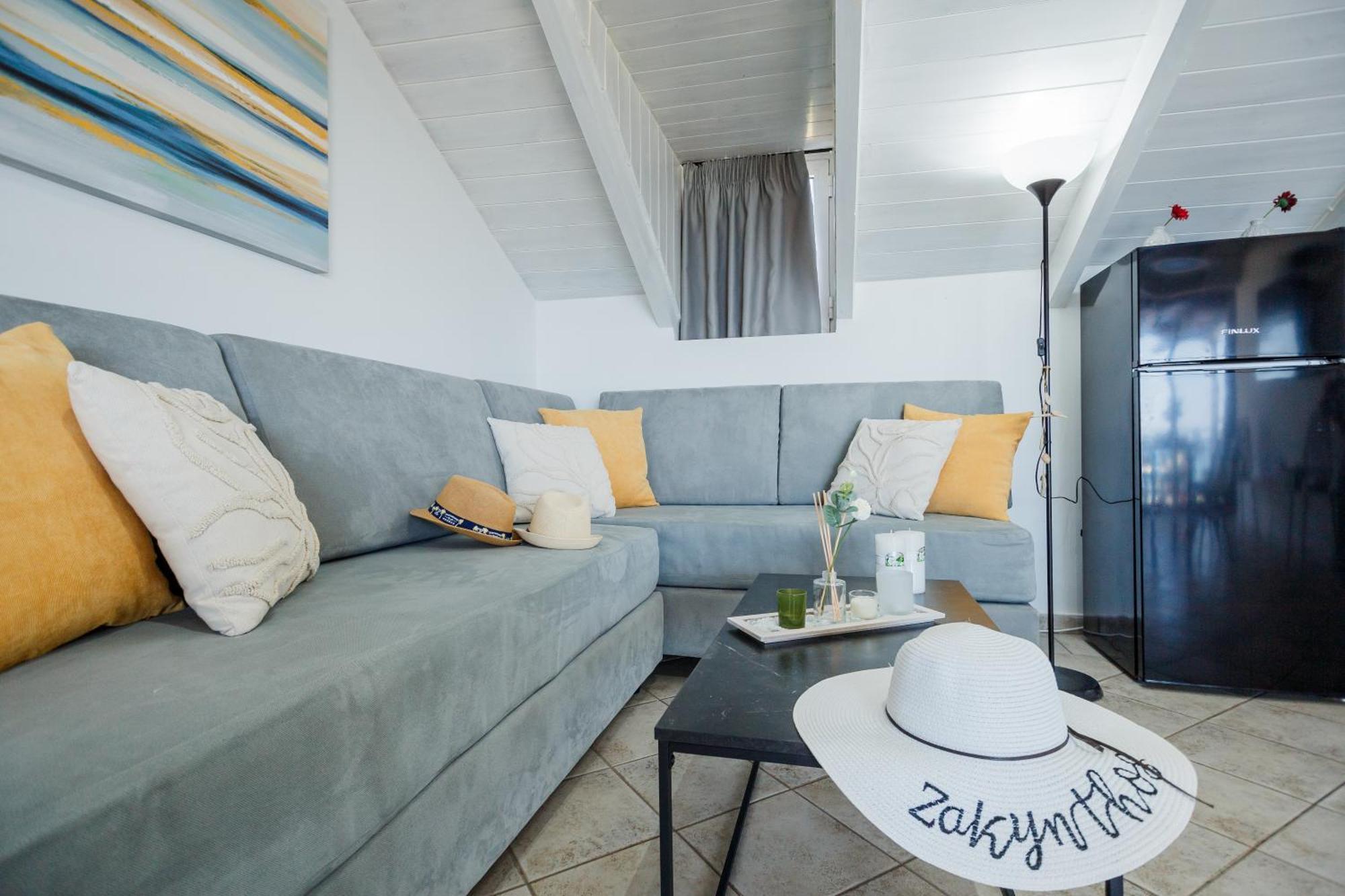 Tonias Houses - Thea House And Vrachos Attic Appartment اليكاناس المظهر الخارجي الصورة